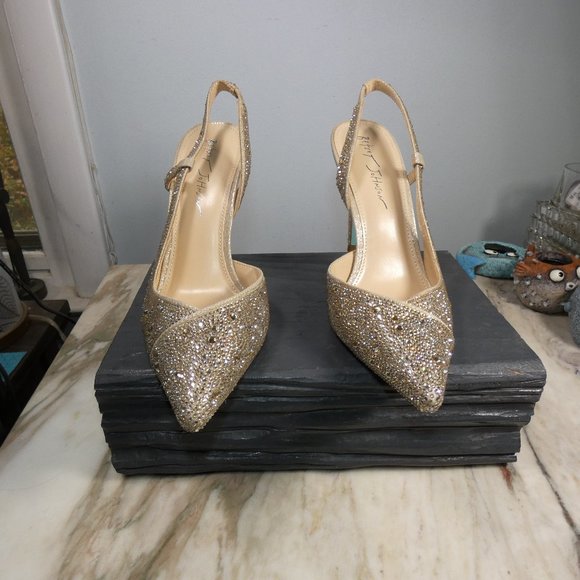 Sexy Betsey Johnson Women's SB-Rocky Pump, Light Gold, 8 - Picture 6 of 10